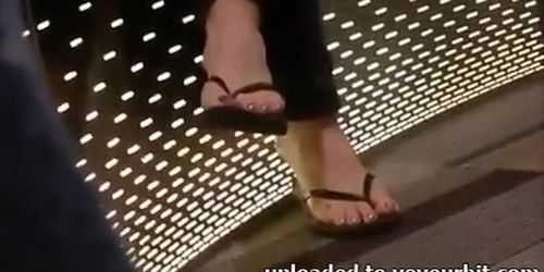 Candid MILF in flip flops feet painted toes