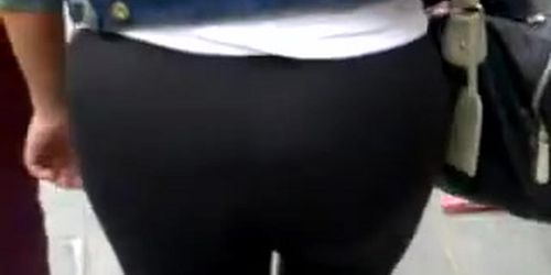 Big ass thru leggin