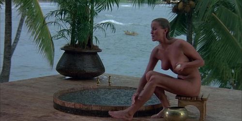 Bo Derek - Utterly Nude And Hot - Ghosts Can't Do It