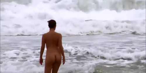 Real female nudist is spied with naked ass on the beach