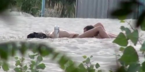 Beach pussy licking spied by a voyeur