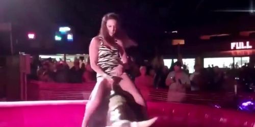 Bullriding with hot ass