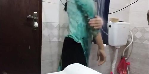 Desi hot bhabi shower