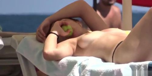 Horny Topless Amateur Voyeur Sexy Teens - Spy Beach HD Video