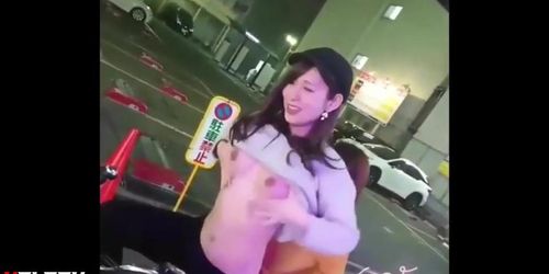 Asian Flashing Girl Who Have Fun 1