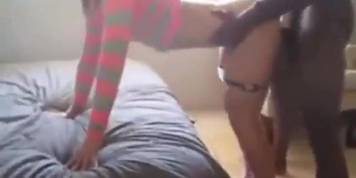 Amateur teen threesome