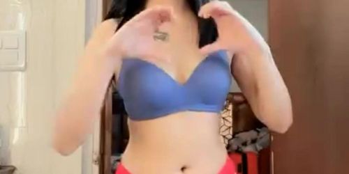 Hot Instagram Influencer Model @Jasneet6363