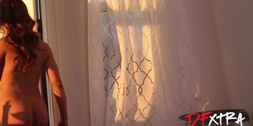 Goddess Octavia Red Worshipped By Giant Dick - Dfxtra - Isiah Maxwell