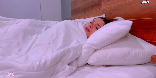Hermanastra Se Mete A Mi Cama Asustada Por Ruidos Extraños - Danner Mendez Y Salome Gil