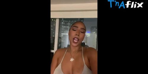 Karina Grzella Breasts Scene  in Karina Grzella Instagram / Tiktok