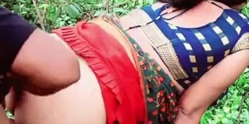 Gaanv Ki Renu Bhabhi Ki Jungel Mai Chudai Devar Ke Sath