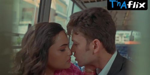 Aliya Naaz Sexy Scene  in Mrs Teacher 2