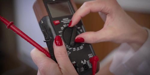 Turning Her Trashy Neighbor Into Her Sex Robot Girlfriend (Zoe Bloom)