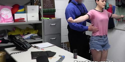 TEEN SHOPLIFTERS - Short haired cutie Jade Valentine is reluctant at first but soon she gives in a blowjob (Jack Vegas, Jadeliz Valentine)