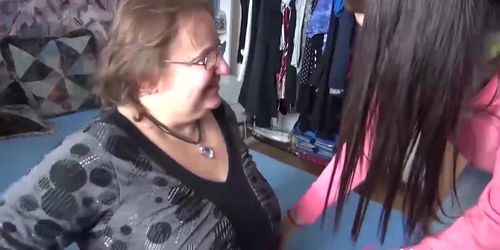 OMAHUNTER Granny Sex Footage With Lesbian Toys