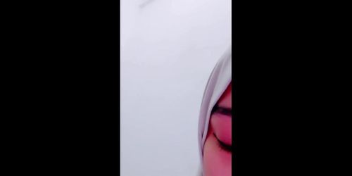 Indo Viral -Hijab Girl Just Came Home From Work Immediately Fucked
