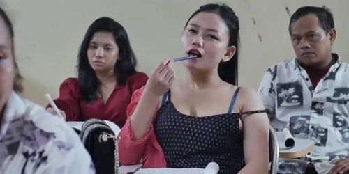 Film Kelas Bintang - Ayam Kampus