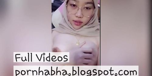 Bokep Indo Jilbab Nakal Remas Toket