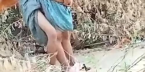 Indonesia Couple Outdoor Sex