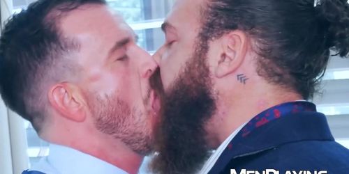 MEN PLAYING - Tailor Franky Fox seduces bearded Logan Moore into wild breeding