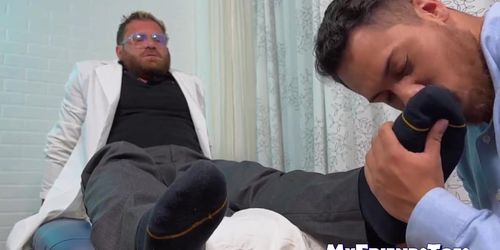 MY FRIENDS TOES - Hottie Dan sucked the lovely feet and got a foot job by lustful Riley (Riley Rides)