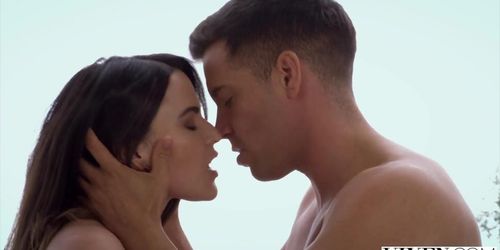 VIXEN Model Ariana seduces costar in steamy weekend hook up