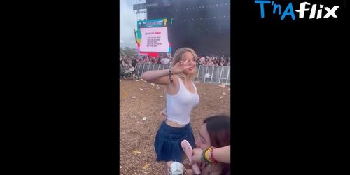 Mckenna Grace Breasts Scene  in Mckenna Grace More From Lollapalooza Music Festival In Chicago