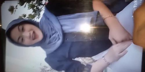 Semprotan Mani Di Memek @penyemangatmu, Memek Kamu Tembem Banget Sayang