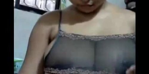 Indian Amateur Exposes Her Large Breasts on Webcam