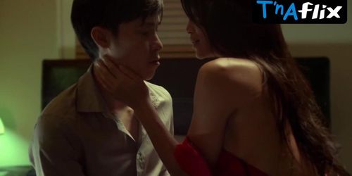 Eugenia Yuan Breasts Scene  in 1 Serial Killer