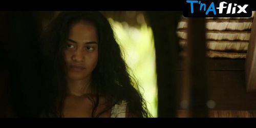 Alexia Barlier Sexy Scene  in The Last Queen Of Tahiti