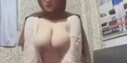 Viral Bu Guru Salsa Lagi Main Timun Body Aduhai