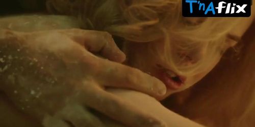 Nicole Kidman Breasts Scene  in Hemingway AND Gellhorn