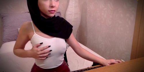 1ArabicVirgo  tits show 