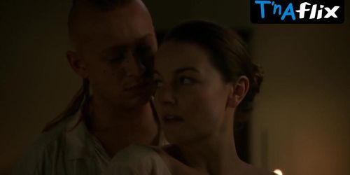 Izzy Meikle-Small Sexy Scene  in Outlander