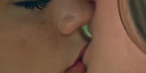 Jenna Ortega - Intense Lesbian Kissing