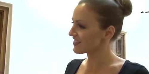 Jordan Carver Video (1)