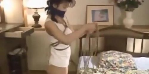 Japanese Teen Humps Her Crotchrope In Self-Bondage (More more)