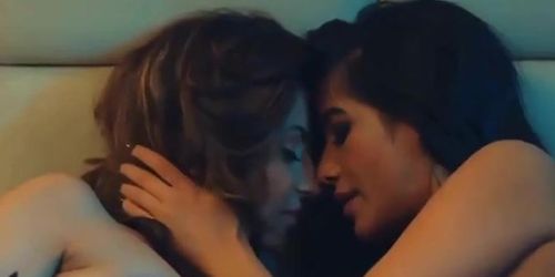 Poonam Panday & Navina Bole Hottest Lesbian Romance