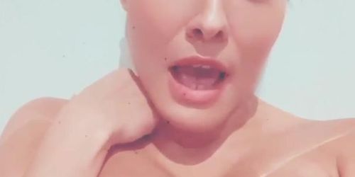 Paola Saulino bath dirty talk2