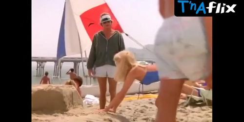 Suzanne Somers Breasts Scene  in Zuma Beach