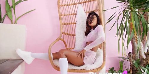 asian softcore Perfect ass teen Moana Rosi reveals her beautiful skinny body and posed