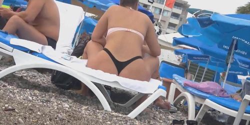 big bubble ass brunette bikini