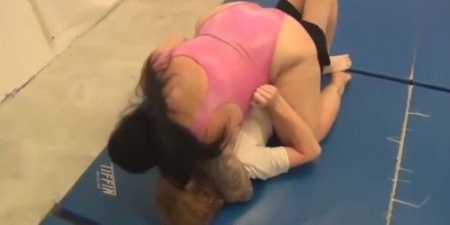 BBW wrestles a male