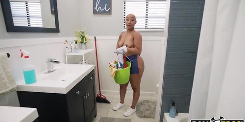 Thick Ass Daphne - Clean My Big Cock