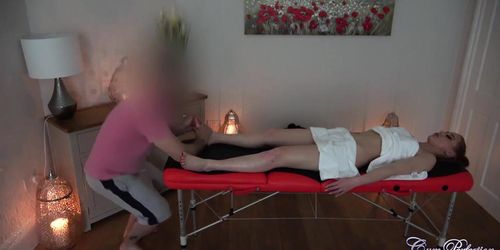 Amber Green cum for a massage