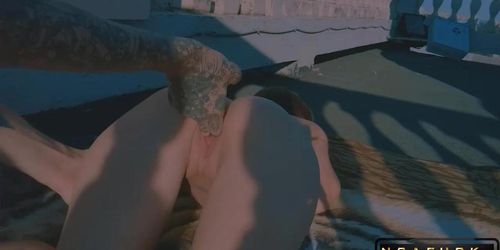 Licks Pussy of Teen to Orgasm