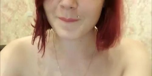 Sexy redhead short hair camgirl