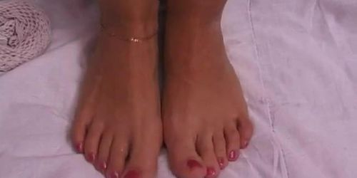 Renata Feet