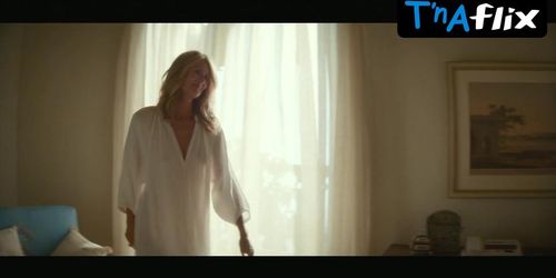 Laura Dern Sexy Scene  in Lonely Planet